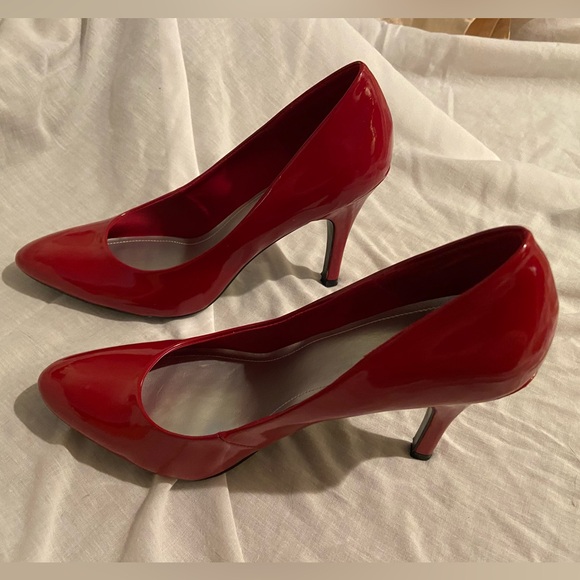 Fioni Red Hilt Patent Heels sz 8.5 - Picture 4 of 11